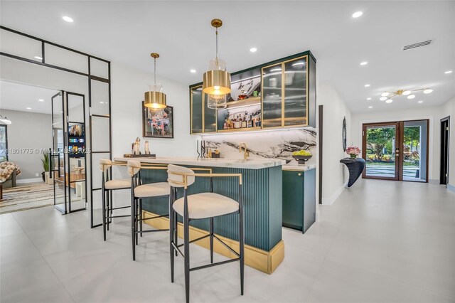 4430 Casper Ct, Hollywood, FL 33021 - indoor wet bar featuring recessed lighting, baseboards, and hanging light fixtures
