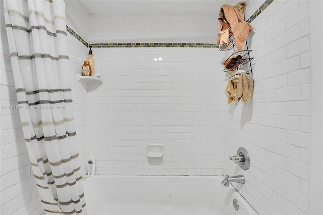 1458 N Lawnwood Cir Unit 24, Fort Pierce, FL 34950 - full bathroom with shower / bath combo with shower curtain