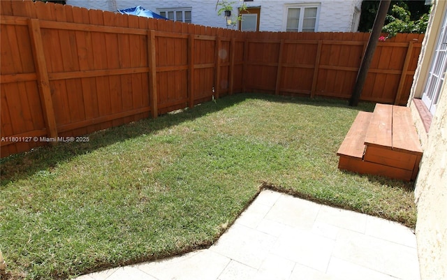804 SE 10th St, Fort Lauderdale, FL 33316 - view of yard featuring a patio area