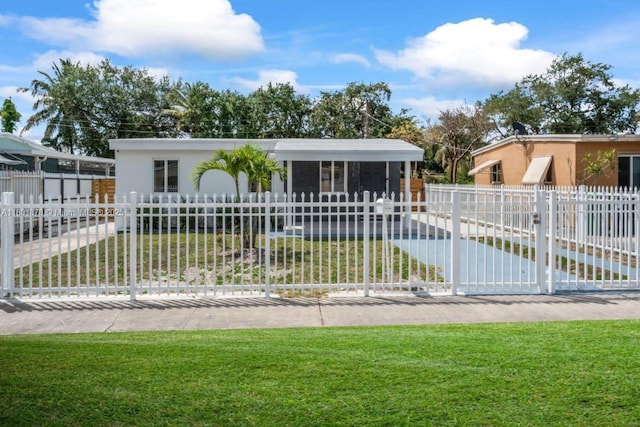 view of front of property featuring stucco siding