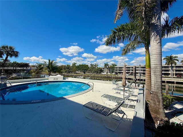 467 Golden Isles Dr Unit 307, Hallandale Beach, FL 33009 - photo 1