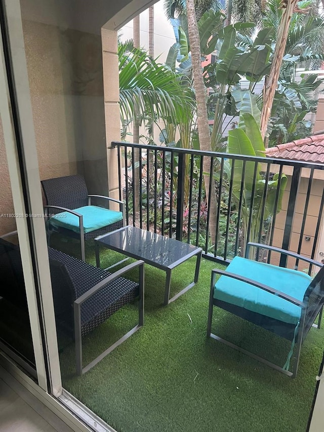 17150 N Bay Rd Unit 2218, Sunny Isles Beach, FL 33160 - view of balcony