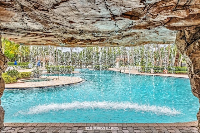 4960 SW 158th Ave, Miramar, FL 33027 - community pool with a hot tub