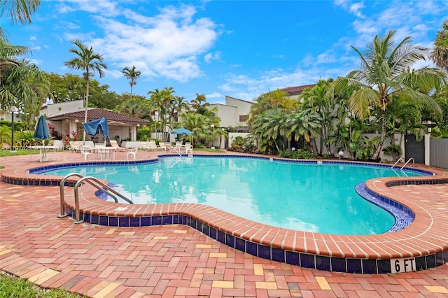 4718 SW 67th Ave Unit B6, Miami, FL 33155 - community pool with a patio area
