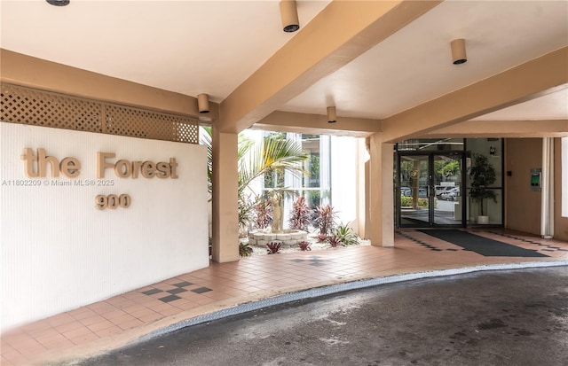 900 Saint Charles Pl Unit 621, Pembroke Pines, FL 33026 - view of property entrance