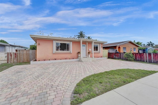 2435 Wilson St, Hollywood, FL 33020 - ranch-style home featuring stucco siding