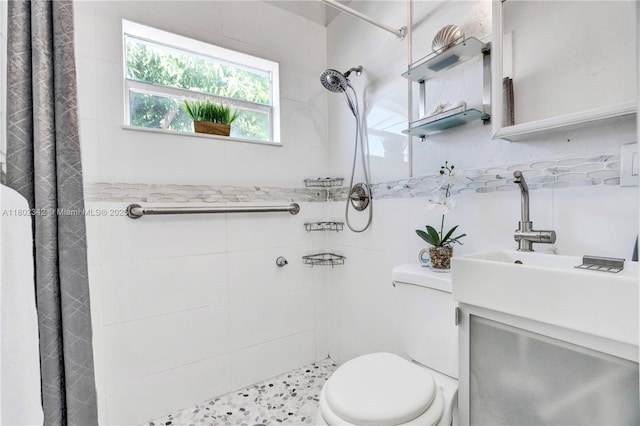 38 NW 47th Ter, Miami, FL 33127 - full bath featuring tiled shower, toilet, and vanity
