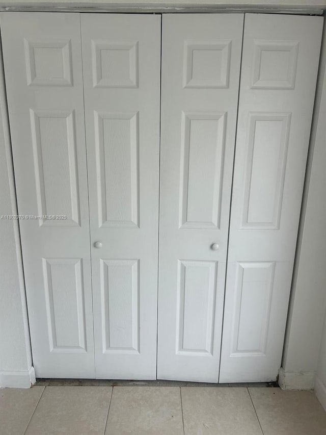 3310 N Pinewalk Dr N Unit 1814, Margate, FL 33063 - detailed view of baseboards