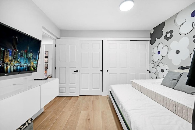 1550 SW 194th Ave, Pembroke Pines, FL 33029 - bedroom featuring light wood-style flooring