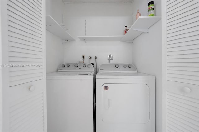 14431 SW 111th Ter, Miami, FL 33186 - laundry room with washer and dryer