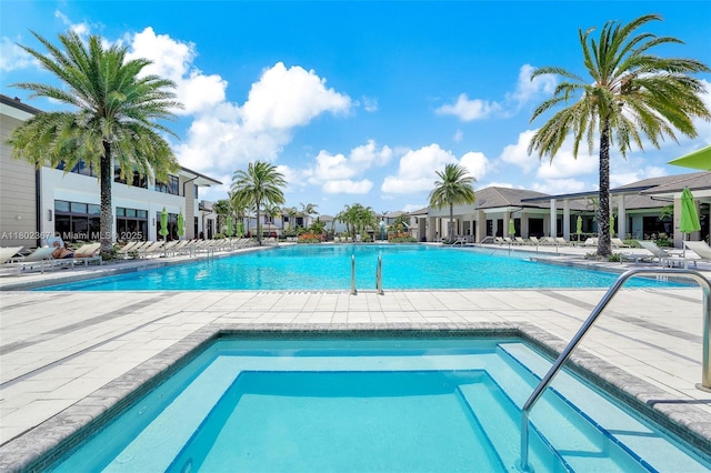 8301 NW 41st St Unit B-303, Doral, FL 33166 - community pool with a patio