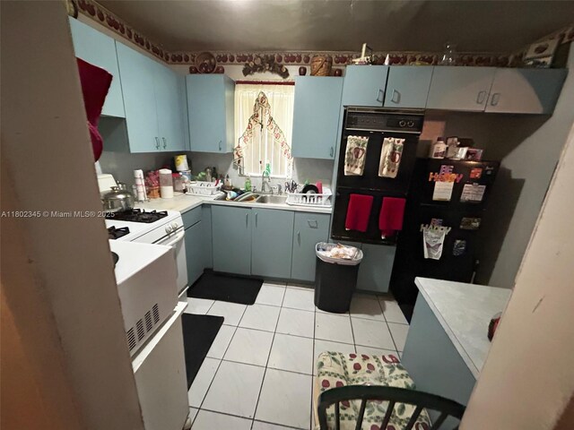 10354 SW 173rd St, Miami, FL 33157 - living room featuring arched walkways and carpet flooring