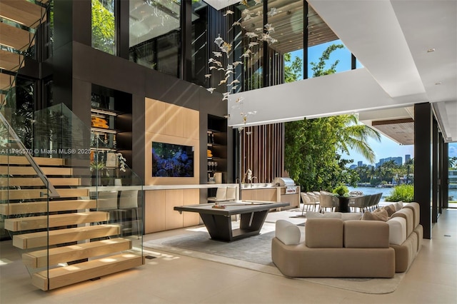 220 W Dilido Dr, Miami Beach, FL 33139 - community lobby with a high ceiling
