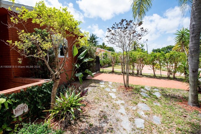 16910 NE 8th Ct, North Miami Beach, FL 33162 - photo 5