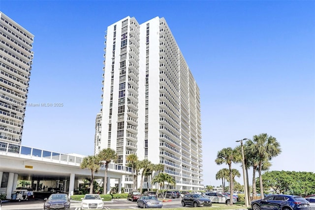 20505 E Country Club Dr Unit 1932, Aventura, FL 33180 - photo 2
