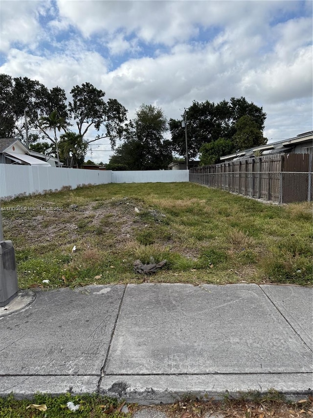 137 W 32nd St, Hialeah, FL 33012