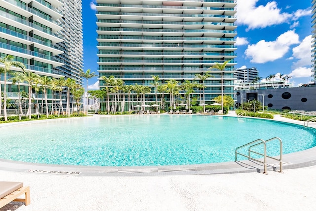 650 NE 32nd St Unit 4405, Miami, FL 33137 - view of community pool