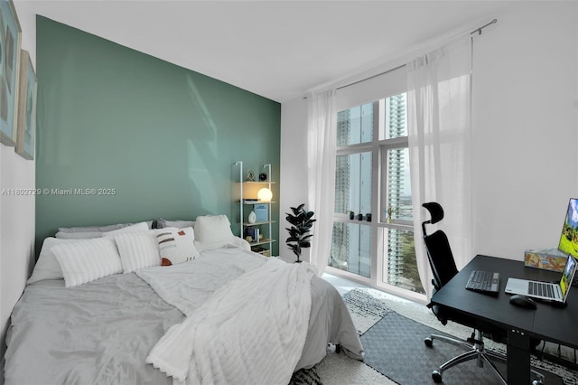 851 NE 1st Ave Unit 3107, Miami, FL 33132 - bedroom featuring a desk