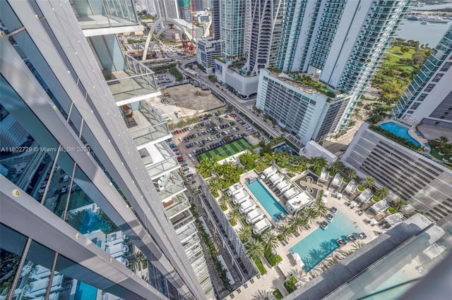 851 NE 1st Ave Unit 3107, Miami, FL 33132 - view of urban area with a pool