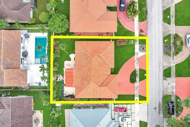 330 SW 133rd Ct, Miami, FL 33184 - view of property location with a pool and property boundaries highlighted