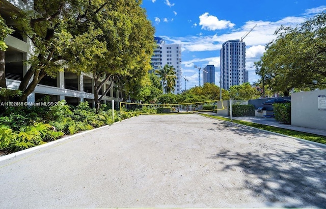 800 N Miami Ave Unit E-1709, Miami, FL 33136 - surrounding community featuring a view of city and volleyball court