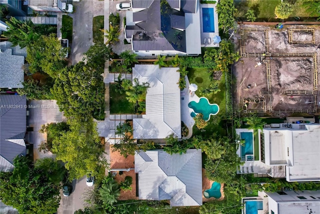 726 NE 17th Way, Fort Lauderdale, FL 33304 - aerial view of a pool