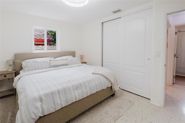 1112 N 31st Ave, Hollywood, FL 33021 - bedroom featuring a closet