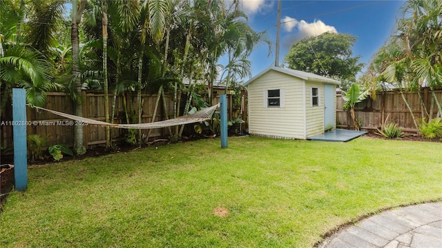 1112 N 31st Ave, Hollywood, FL 33021 - view of yard featuring an outbuilding and a storage unit