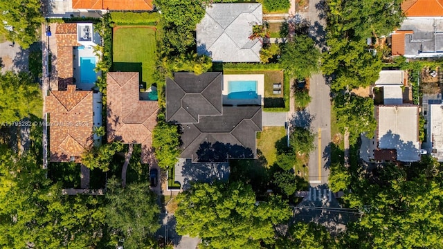 1415 Madrid St, Coral Gables, FL 33134 - bird's eye view of a pool area