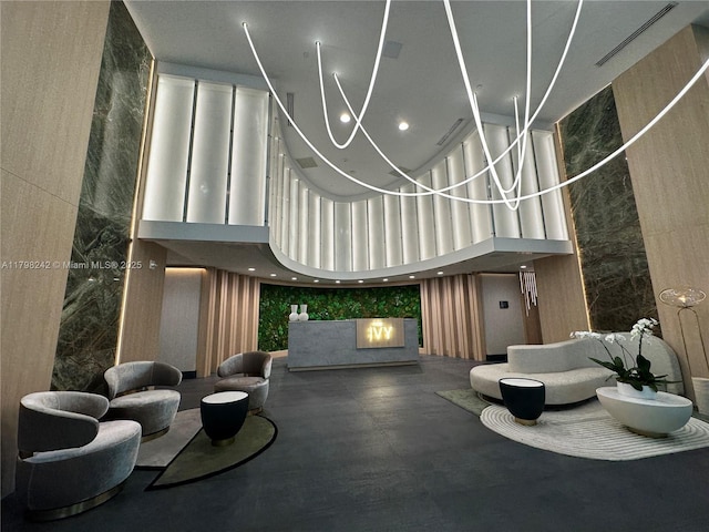 90 SW 3rd St Unit 1909, Miami, FL 33130 - community lobby with a high ceiling