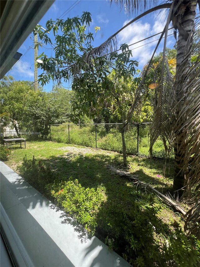 6391 SW 8th St, North Lauderdale, FL 33068 - view of yard