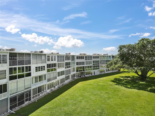 1012 Berkshire A 1012, Deerfield Beach, FL 33442 - view of home's community featuring a yard