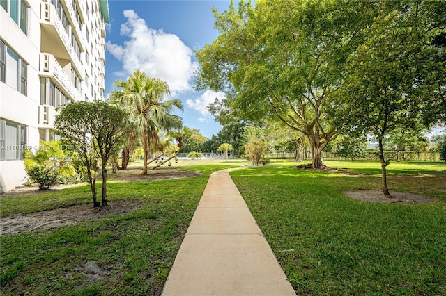 4330 Hillcrest Dr Unit 505, Hollywood, FL 33021 - view of community with a yard