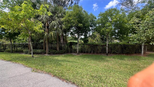 4330 Hillcrest Dr Unit 505, Hollywood, FL 33021 - view of yard