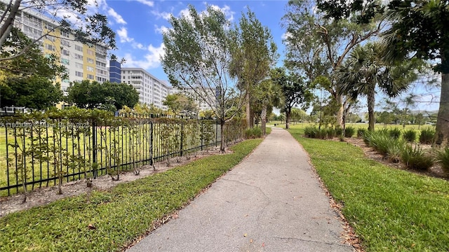 4330 Hillcrest Dr Unit 505, Hollywood, FL 33021 - view of home's community with fence