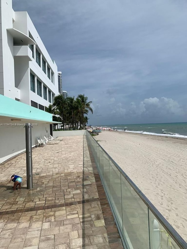 3725 S Ocean Dr Unit 311, Hollywood, FL 33019 - surrounding community with view of water and beach