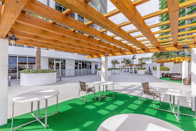 1750 N Bayshore Dr Unit 3308, Miami, FL 33132 - view of community with a patio and a pergola