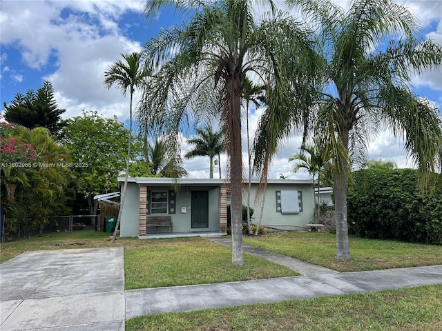 631 NE 12th St, Homestead, FL 33030 - single story home with stucco siding