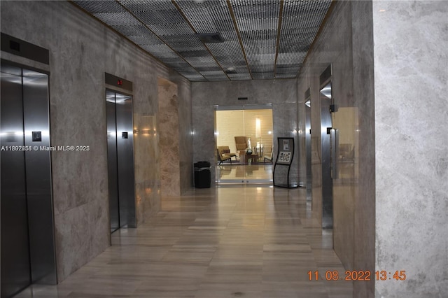 100 Bayview Dr Unit 309, Sunny Isles Beach, FL 33160 - corridor featuring elevator
