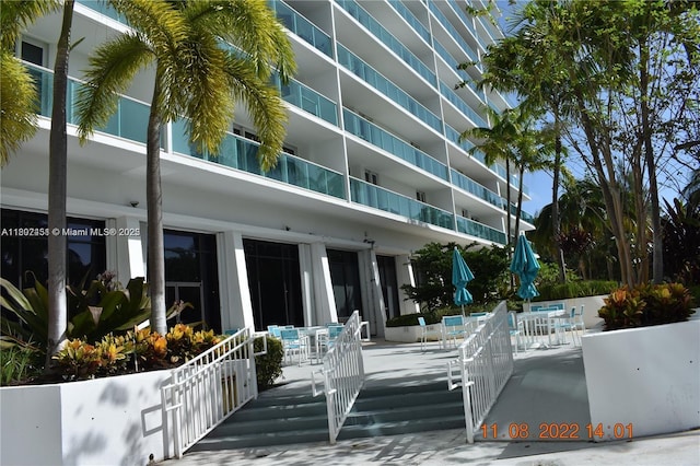 100 Bayview Dr Unit 309, Sunny Isles Beach, FL 33160 - view of building exterior