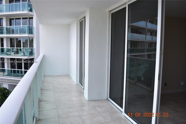 100 Bayview Dr Unit 309, Sunny Isles Beach, FL 33160 - view of balcony