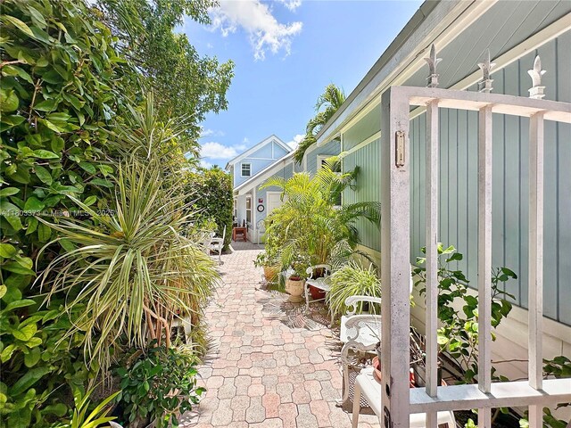 106 Gardenia Ave, Tavernier, FL 33070 - photo 6