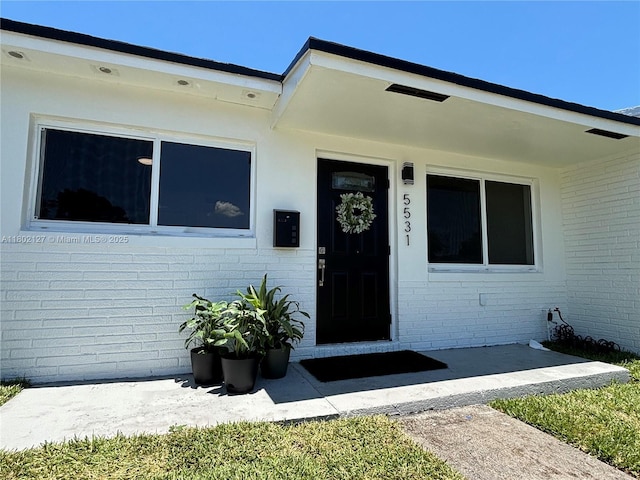 5531 SW 38th St, West Park, FL 33023 - property entrance with brick siding