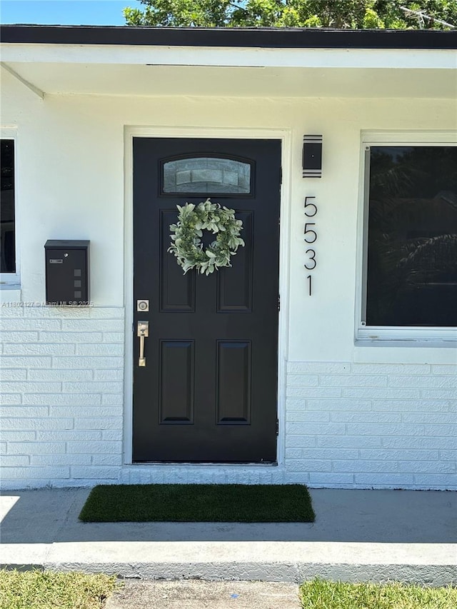 5531 SW 38th St, West Park, FL 33023 - view of doorway to property