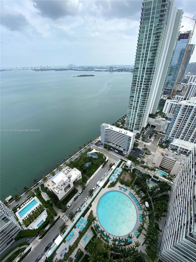 650 NE 32nd St Unit 3704, Miami, FL 33137 - view of urban area with a pool and a nearby body of water