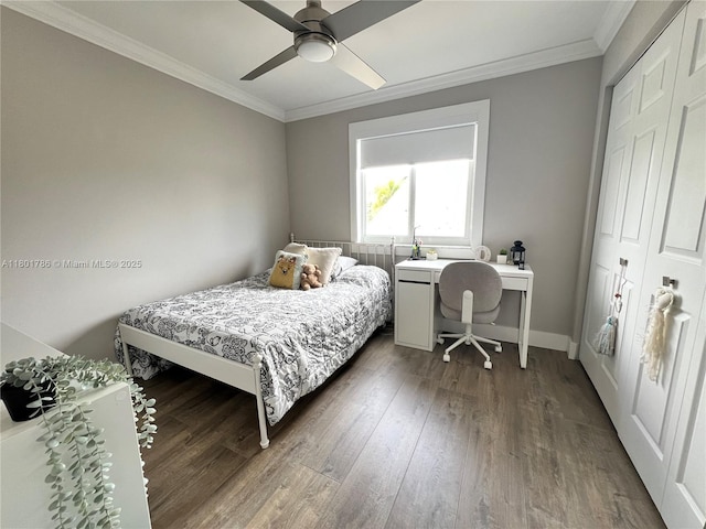 1192 Chinaberry Dr, Weston, FL 33327 - bedroom with crown molding, dark wood finished floors, a closet, a ceiling fan, and baseboards