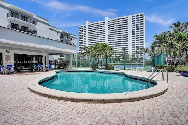 2679 S Ocean Blvd Unit 2B, Boca Raton, FL 33432 - community pool with fence and a patio