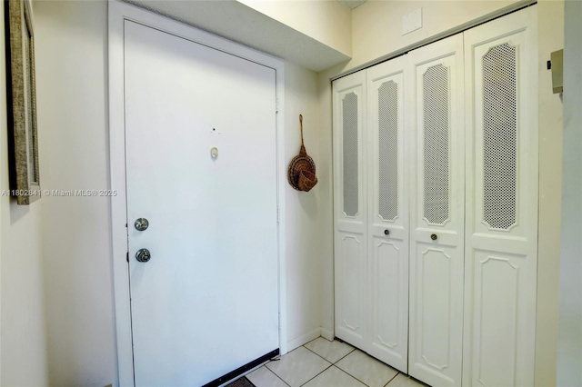 424 SE 10th St Unit 405, Dania Beach, FL 33004 - entryway with light tile patterned floors