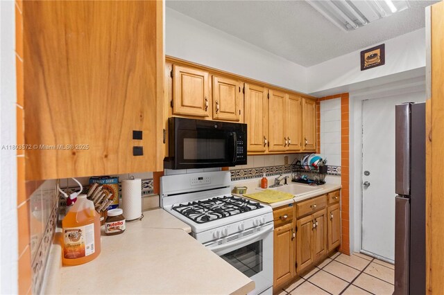 788 W 32nd St, Hialeah, FL 33012 - photo 11
