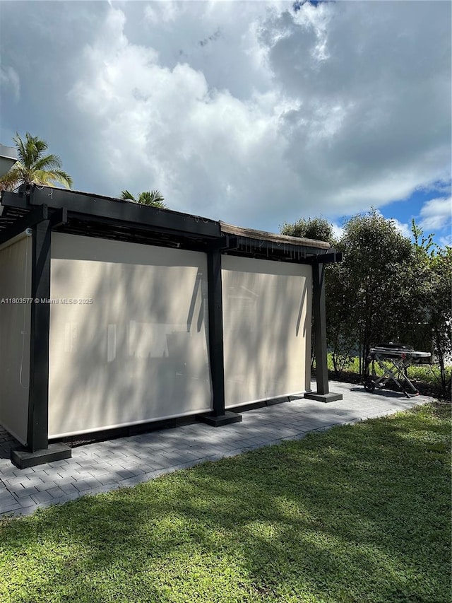9224 Byron Ave, Surfside, FL 33154 - view of garage